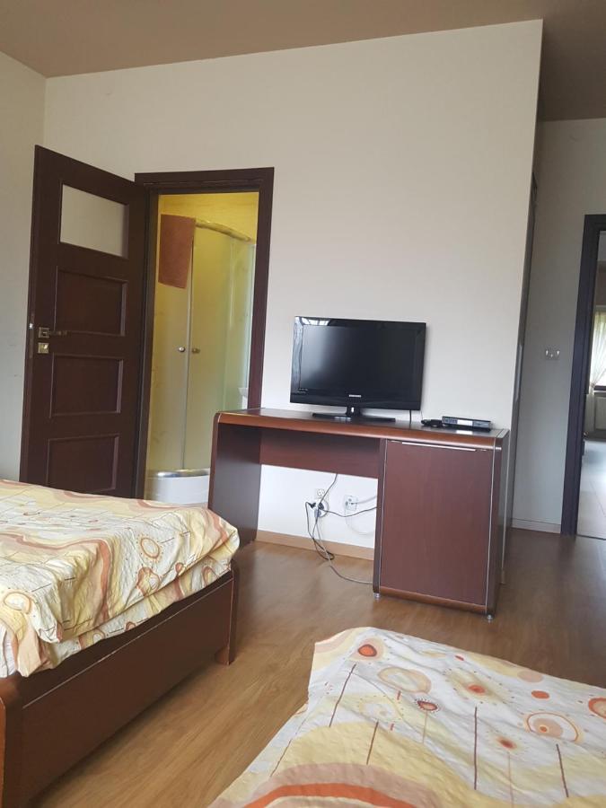 Villarenoma Nadarzyn Εξωτερικό φωτογραφία