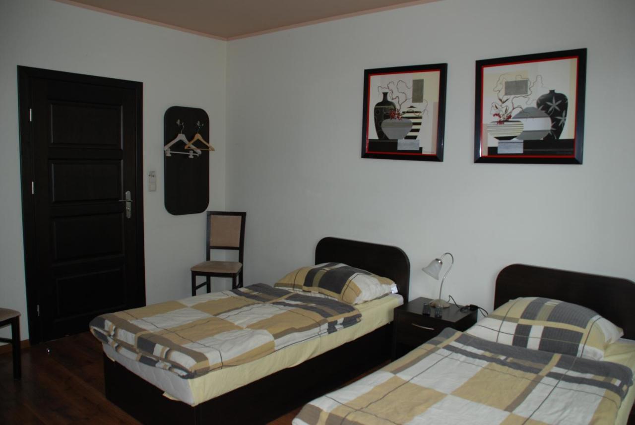 Villarenoma Nadarzyn Εξωτερικό φωτογραφία