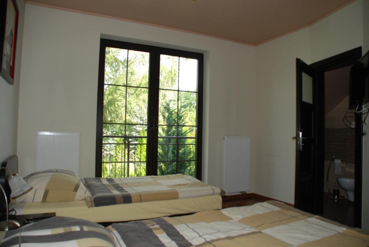 Villarenoma Nadarzyn Εξωτερικό φωτογραφία